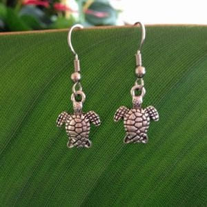 Tiny Turtle earrings
