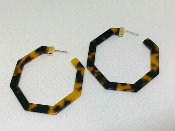 Octagon_shape_Tortoise_earring Octagon Acetate Tortoise Shell earrings