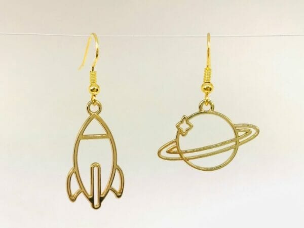 PlanetSpaceShuttleEarrings Planet and Space shuttle Earrings