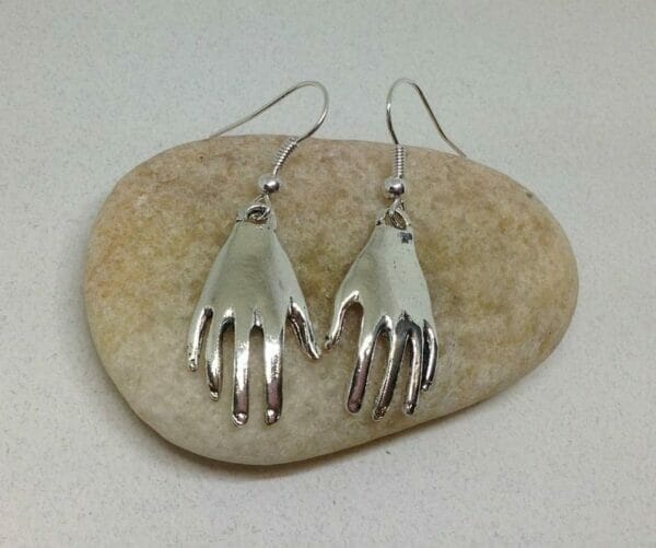 Silver_Hand_earring hand earrings Psyche