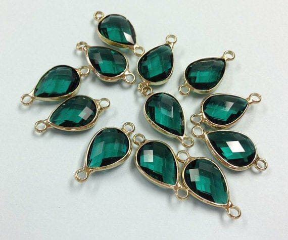 Tear_Drop_Shape_Birthstone_Connector_05_Emerald Tear Drop Shape Birthstone Connector