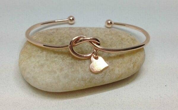 bridesmaid_heart_love_knot_bangle_5b9e62b1-34c6-4508-9425-70a2b3b54f6d bridesmaid gifts