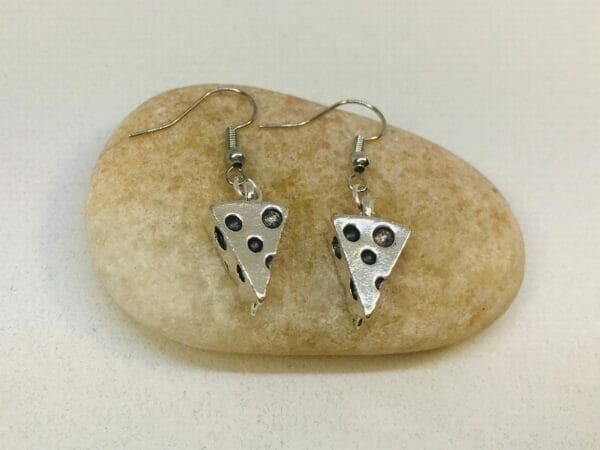 cheeseearrings_5ba387ac-06bf-42d3-8557-ba6122fb7f68 quest cheese charm earrings