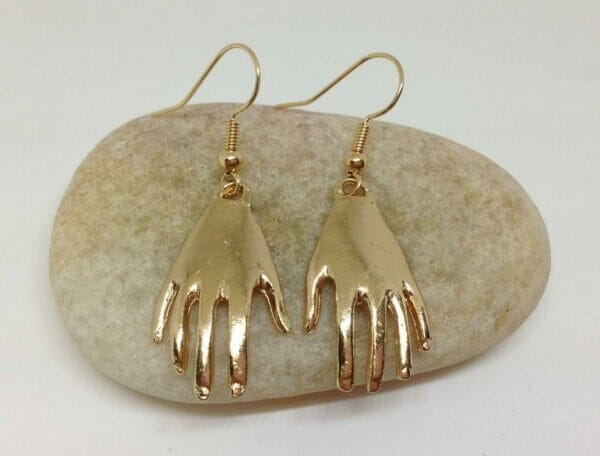 hand earrings Psyche