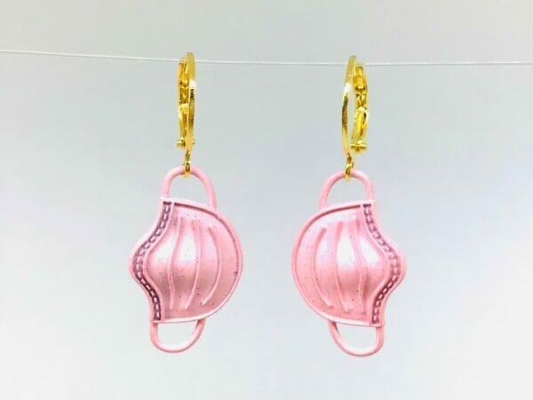 maskearringspink Mask Earrings