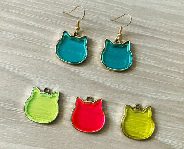 acrylic cat face earrings