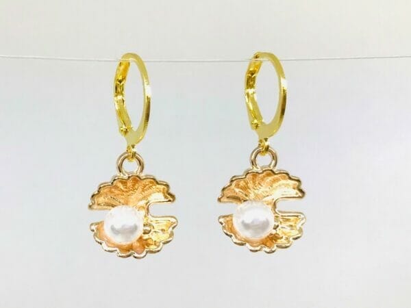 pearlinclamearrings Gold Color Pearl Shell Earrings