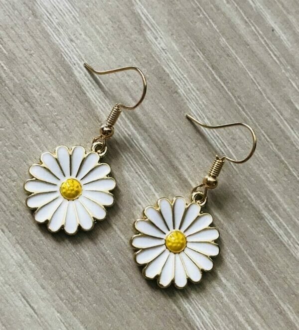 daisy earrings