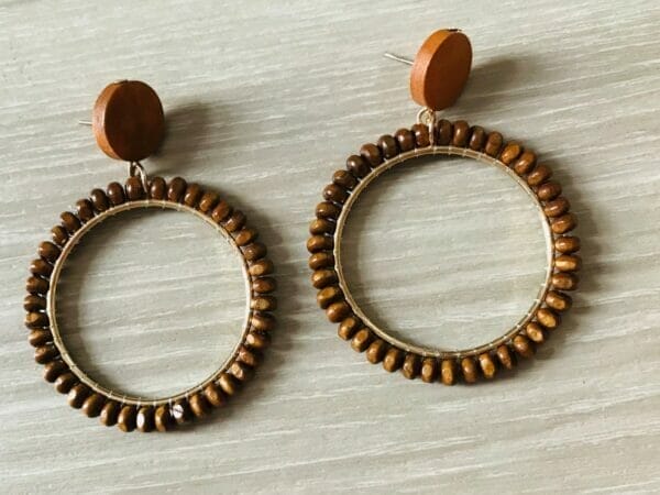 wood_beads_hoop_earrings Wood Bead Weaving Hoop Earring