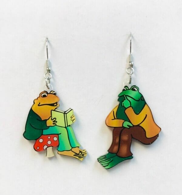 frog_reading_chating_earrings Frog Story Earrings, Frog Chatting Frog Reading Earring